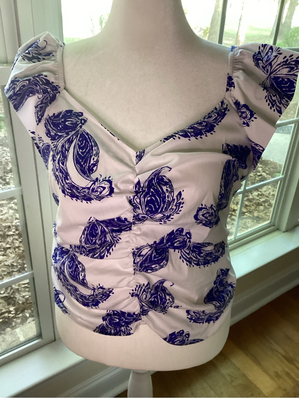 White House Black Market White Top with Navy Blue Paisley Print